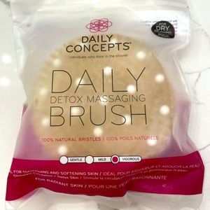 Daily Concepts detox massaging body brush. NWT